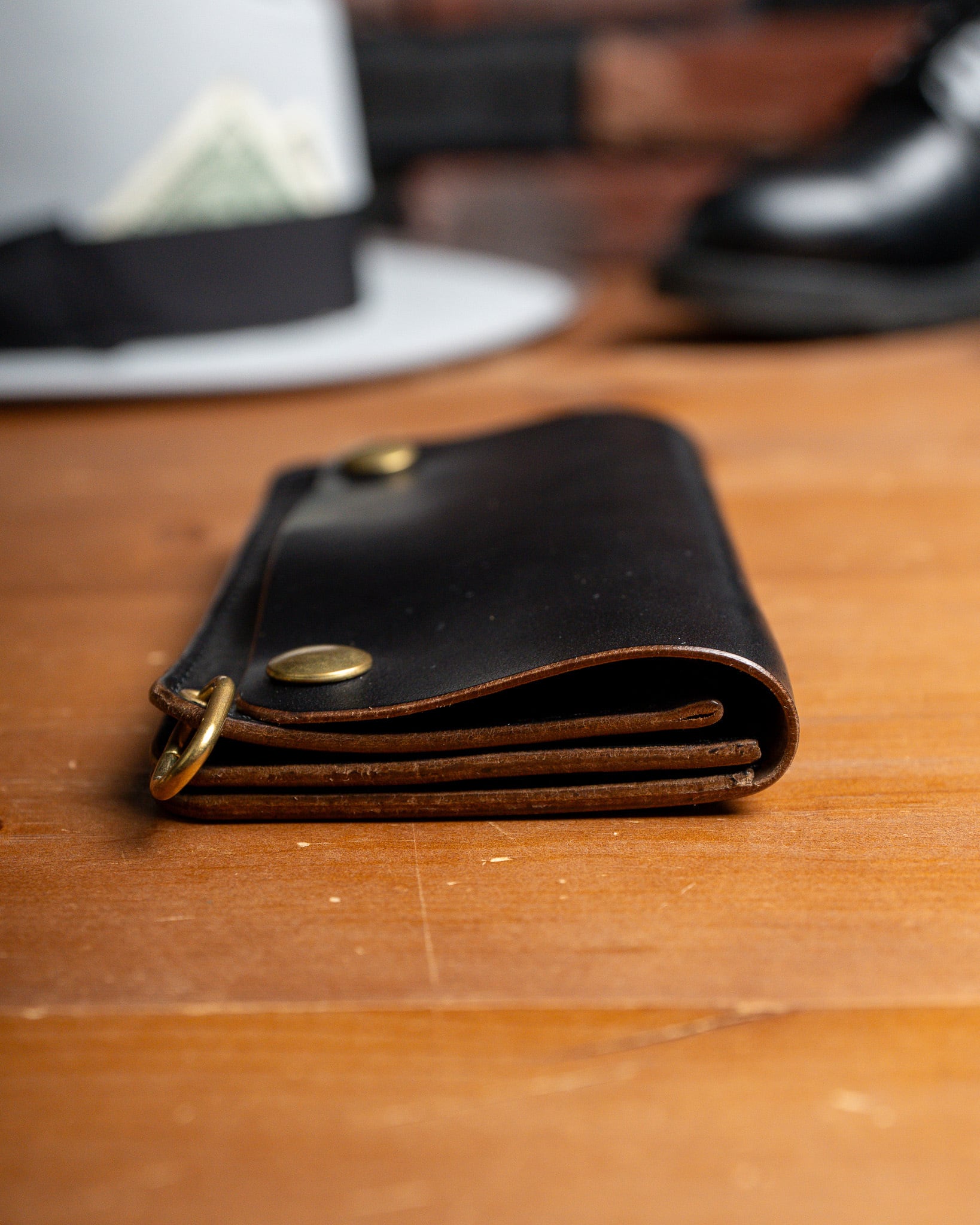 Additive and Line】Middle Tracker Wallet TWM-004 Maryam Horse Butt