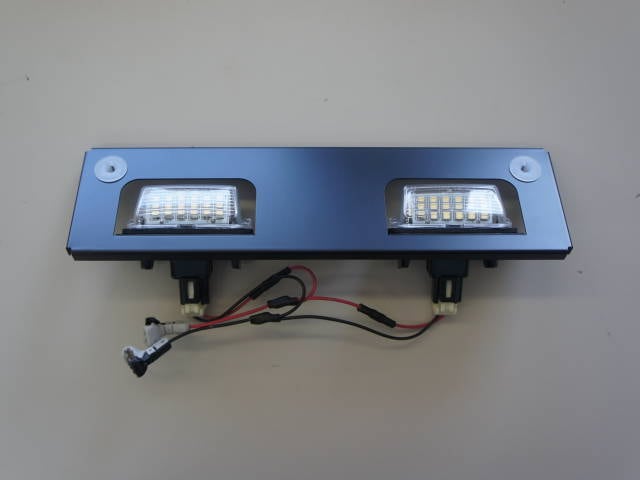 MKproject R34ｽｶｲﾗｲﾝ用ﾅﾝﾊﾞｰﾌﾟﾚｰﾄ灯 2灯化kit | Best-R