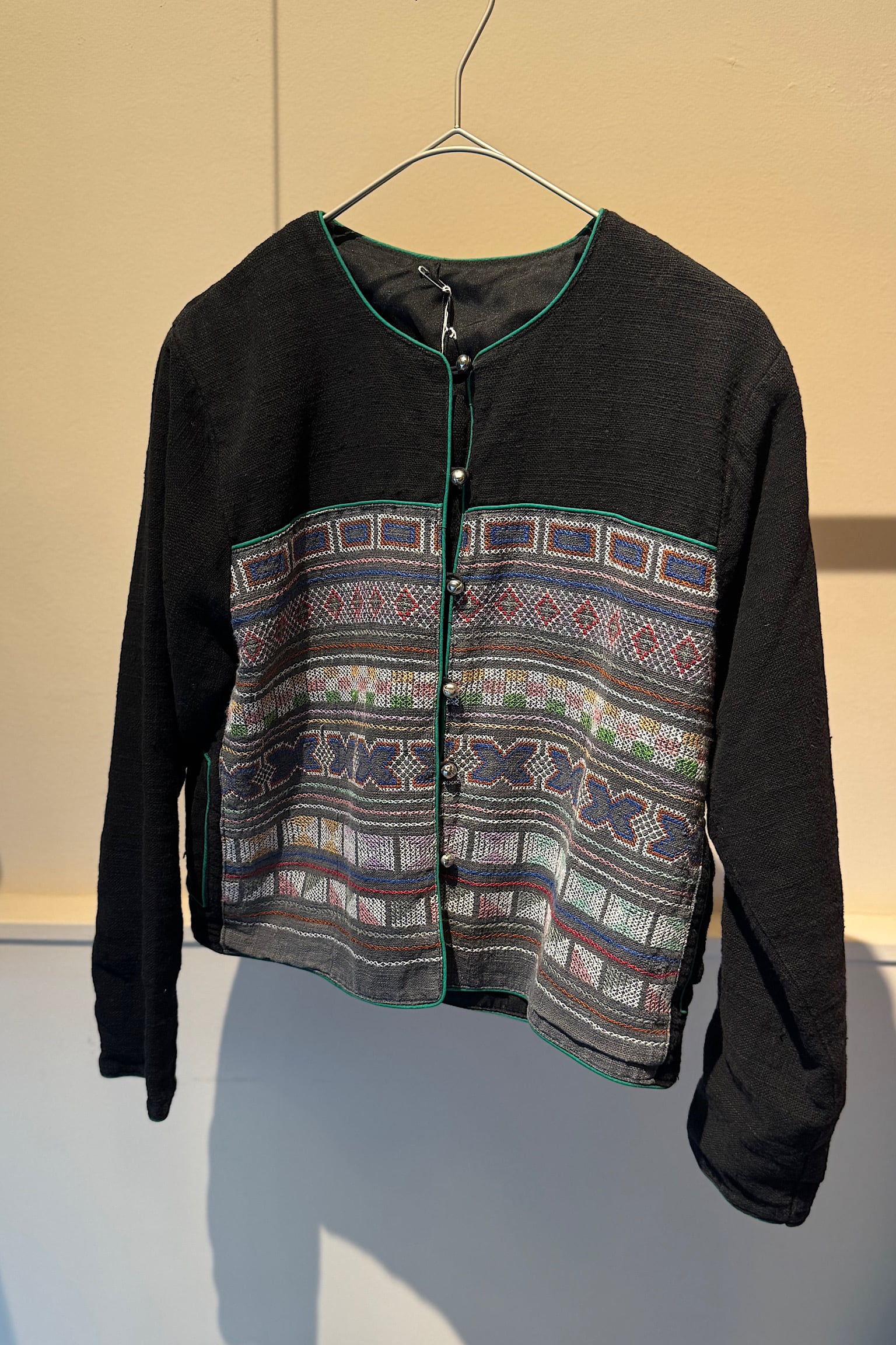 【送料無料】ベルボタン グリーンパイピング オーストリアジャケット