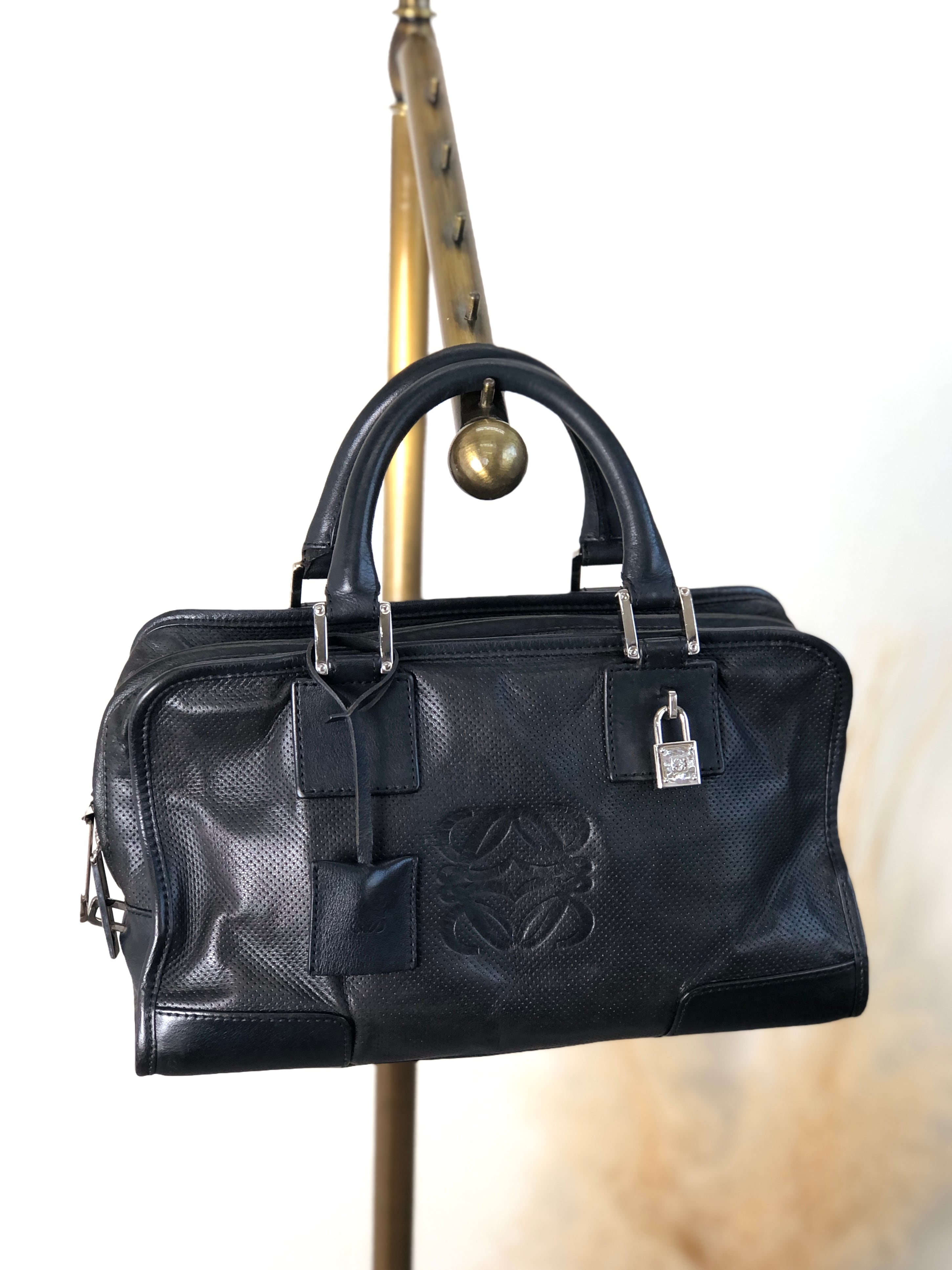 日本直送 名牌中古包 】LOEWE ロエベ ハンドバッグ ブラック 