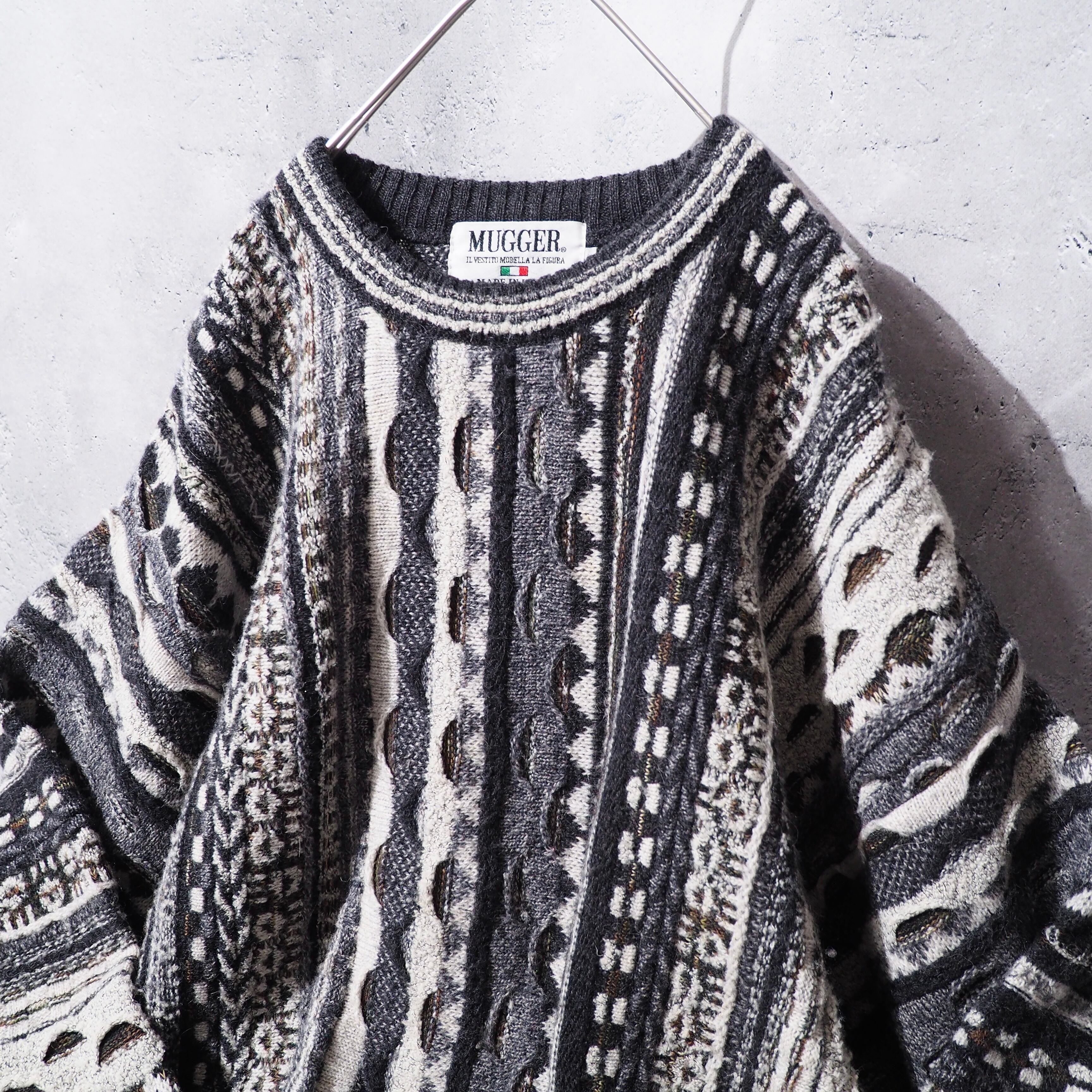 1990s " Made in Italy " Monotone all Over Embbossed vintage loose 3D knit