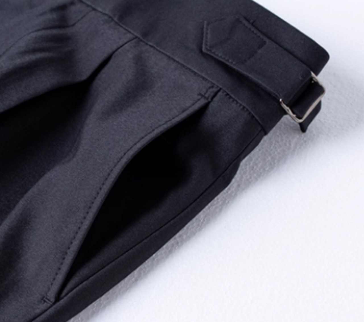 【脚長端整】ナポリフィット4シーズントラウザー