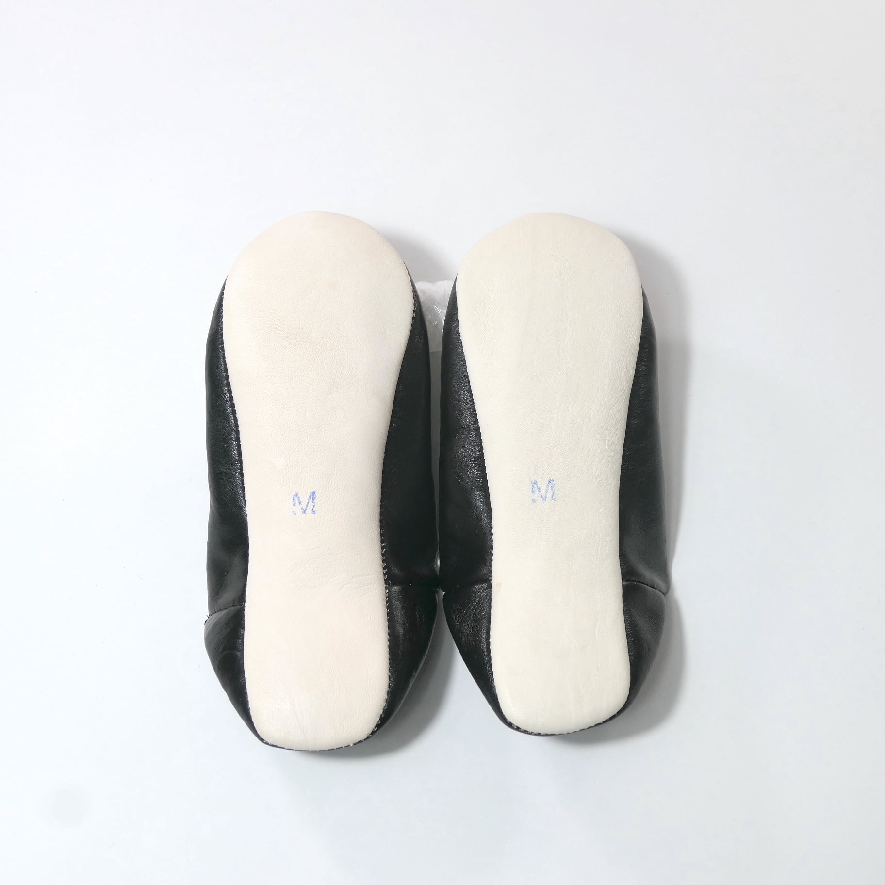 ブラック（シルバースパンコール）レザー バブーシュ スリッパ