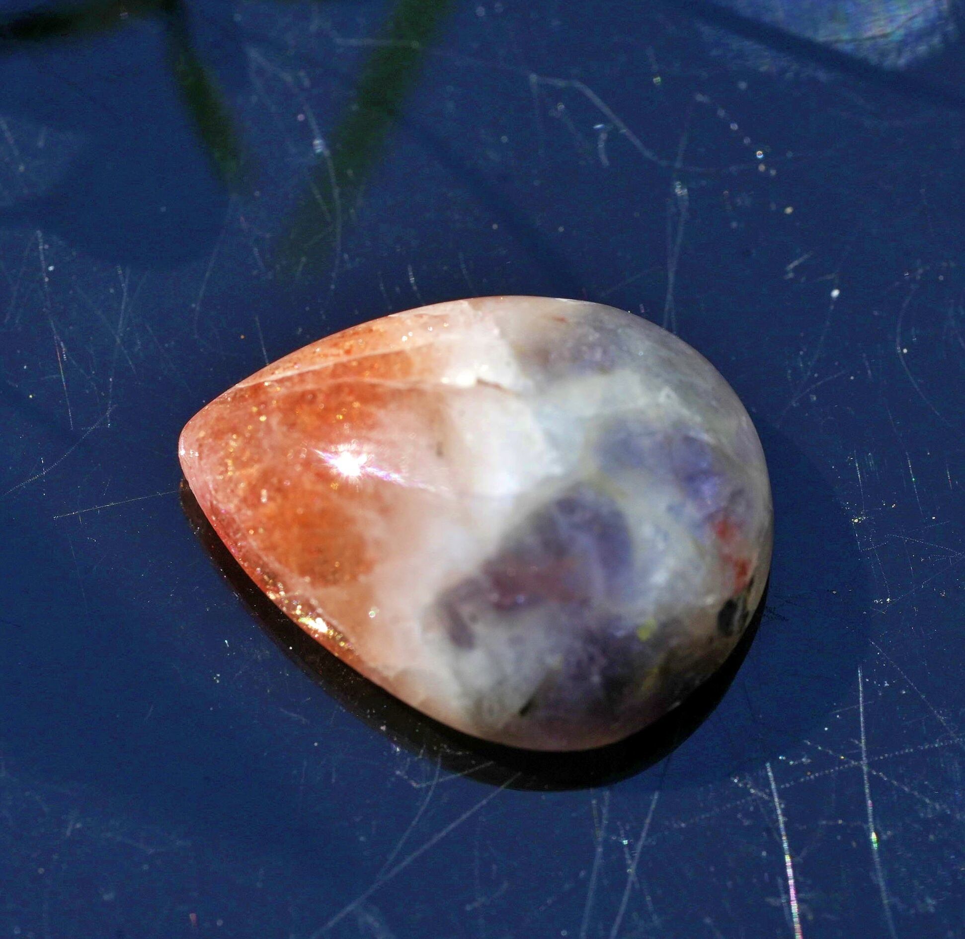 ぷっくり美人☆アイオライトサンストーン s1575 | Funky garuda Stone