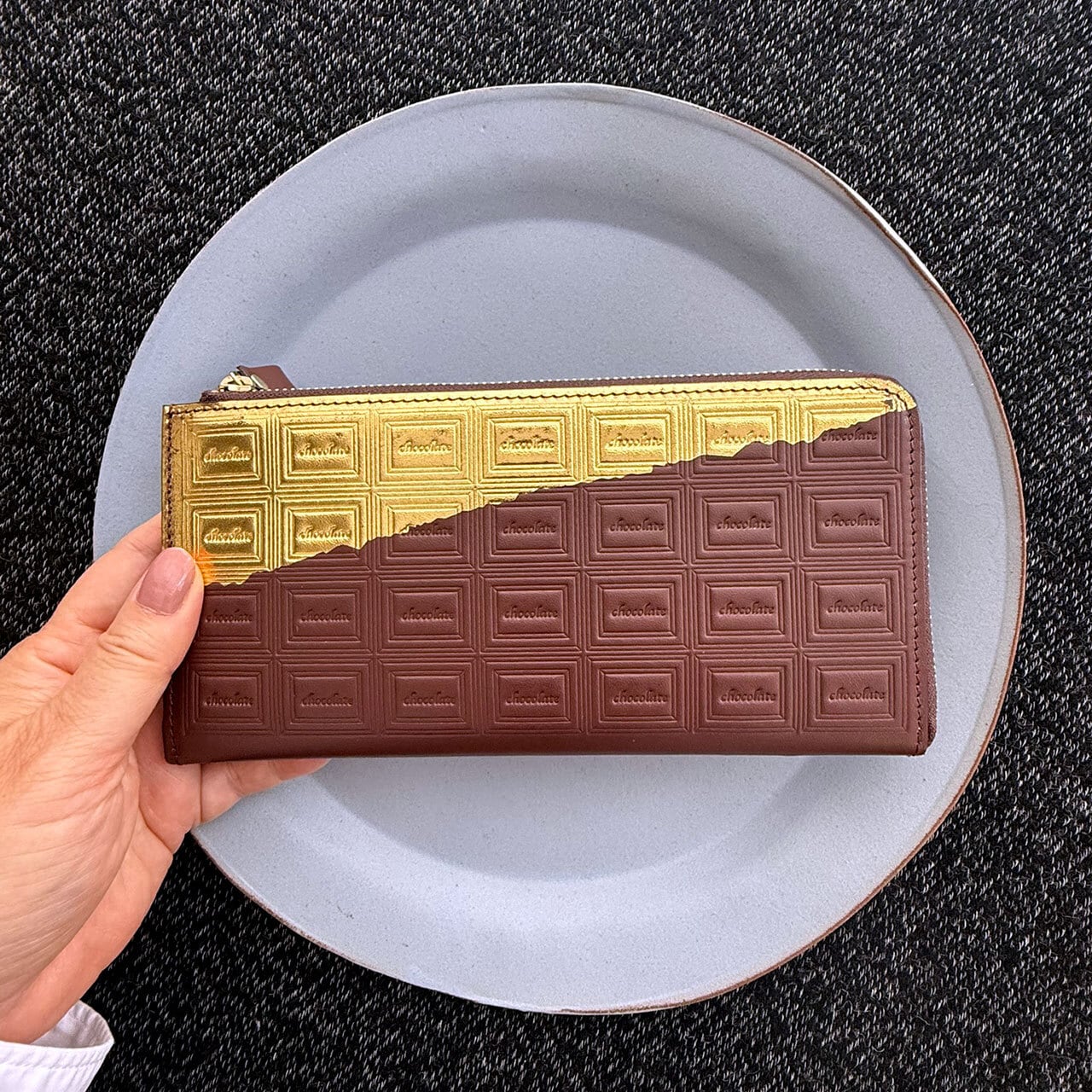 訳あり品:革のチョコ・薄型長財布 スイート (金の包み紙)