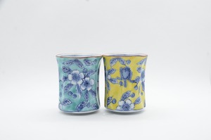 有田焼　緑・黄濃花鳥　四方押　組湯呑