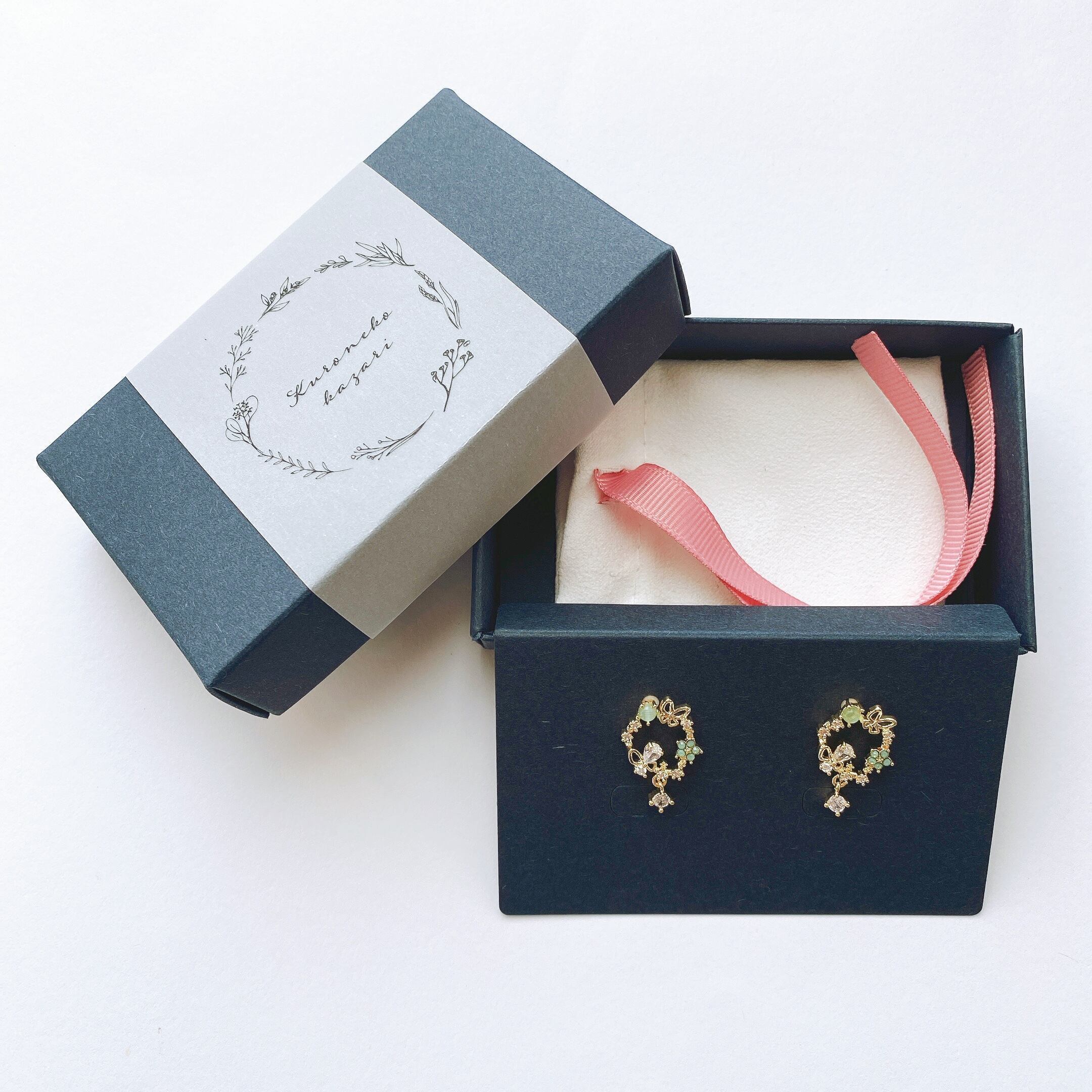 一粒石とミニハート×4☆スタッドピアス | Kuroneko Kazari