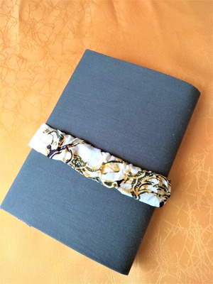 リボンシリーズインドネシア更紗手縫い手帳カバー(A6サイズ)