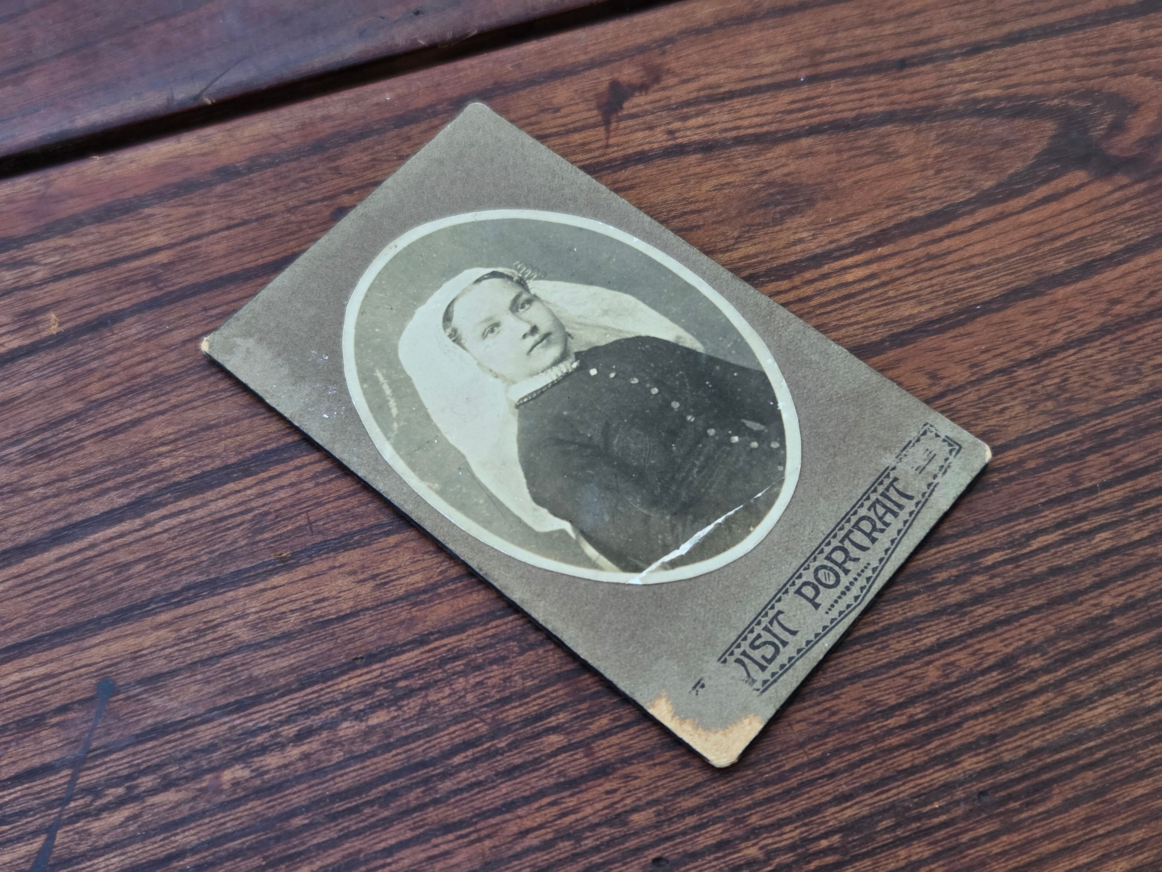 【Antique】オランダ ポートレイト 1800年代後半 /m067