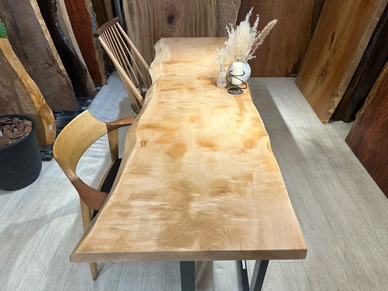 OUTLET】栃（トチ）_1950×570-500×45_新宿店_テーブル天板/一枚板 2200