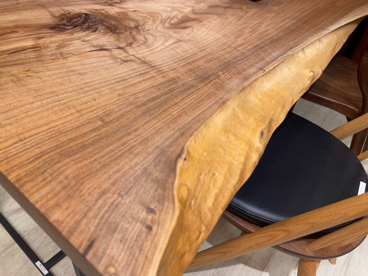 胡桃（クルミ）_2000×740-870×50_青山店_テーブル天板/一枚板 221757