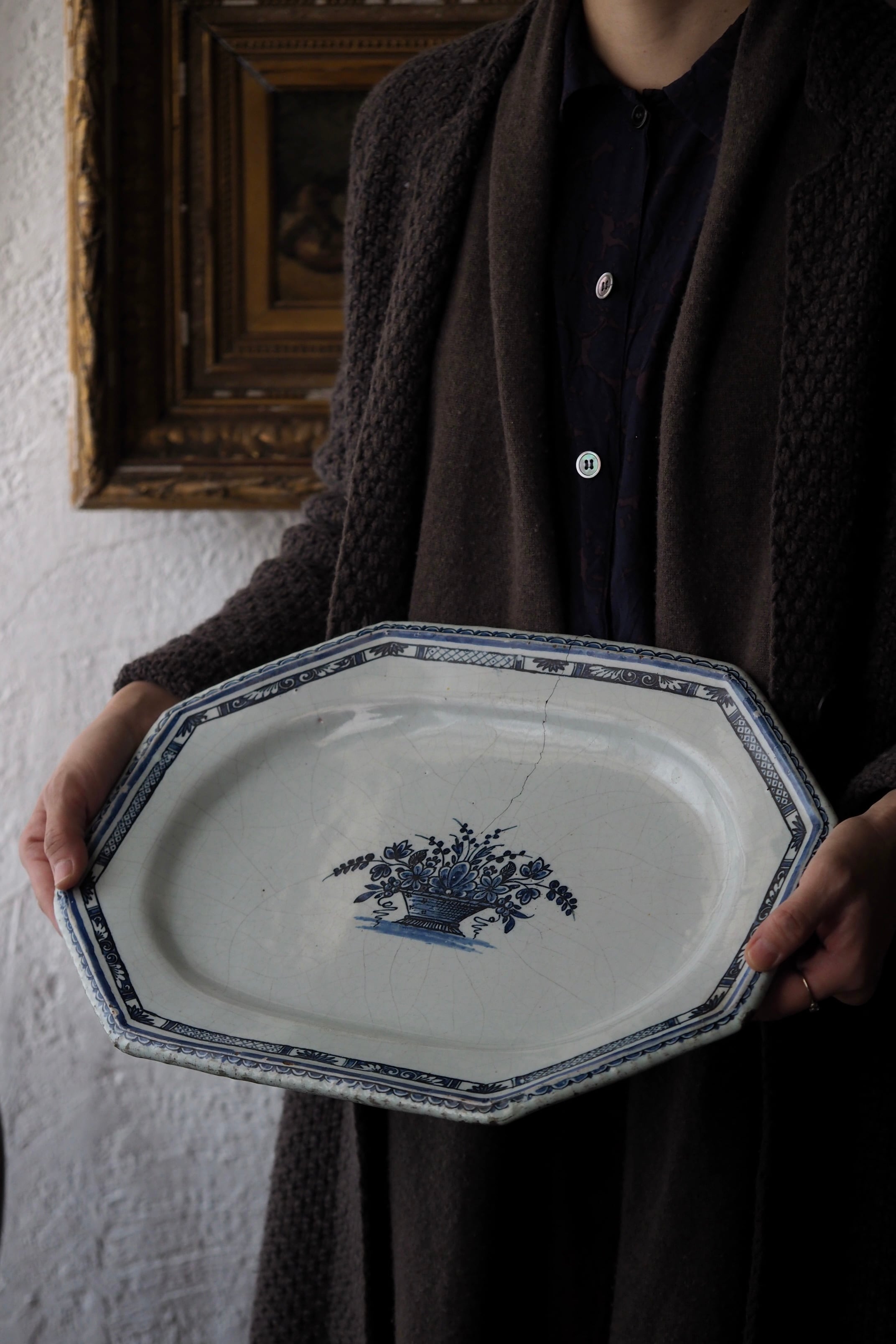 青い絵の大皿-antique pottery plate | アンティーク.ヴィンテージ家具