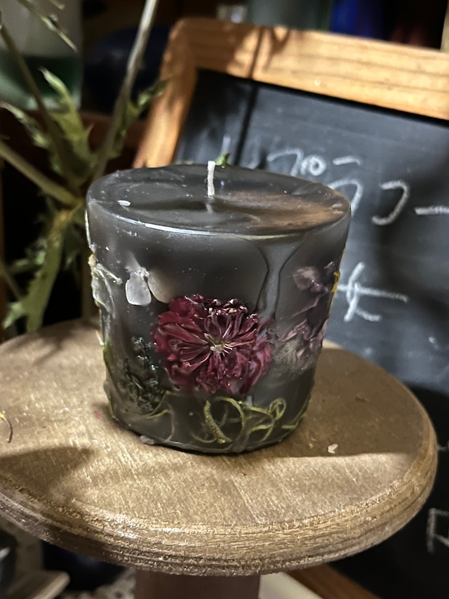 ボタニカルキャンドル 黒ナシ レプラコーンの森の魔女 ボタニカルキャンドル 黒ナシ レプラコーンの森の魔女