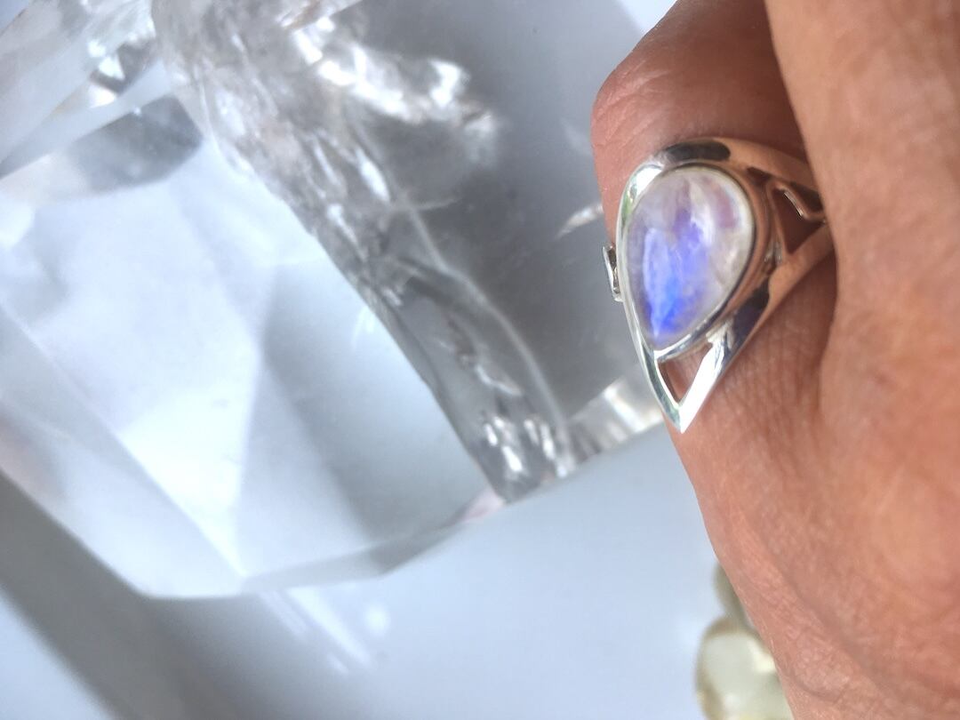 【SV925】✦6月の誕生石✦⋆.·レインボームーンストーンリング⋆.·Luna 月雫 .·✦