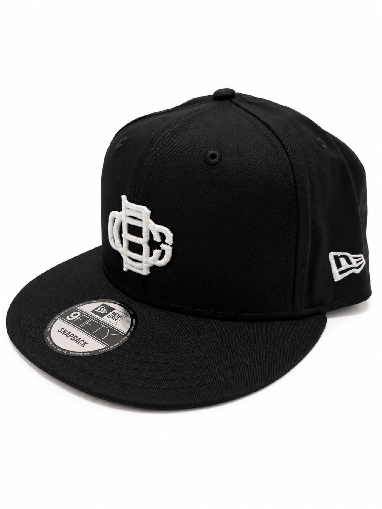 ×NEW EAR COLLEGE 3D NEEDLE CAP BLK×WHT
