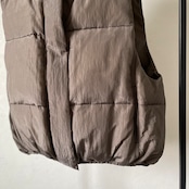 【受注予約:9月下旬入荷予定】ナイロン中綿ショートvest/グレージュ