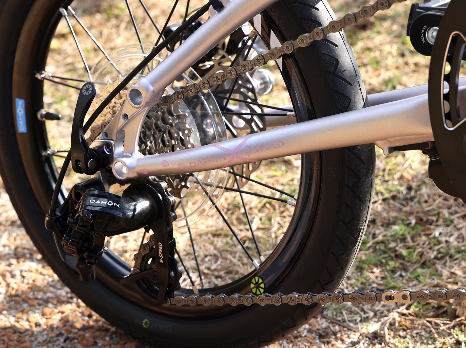 DAHON K9X ピュアリティーピンク 【2026限定モデル】 | LORO ONLINE STORE