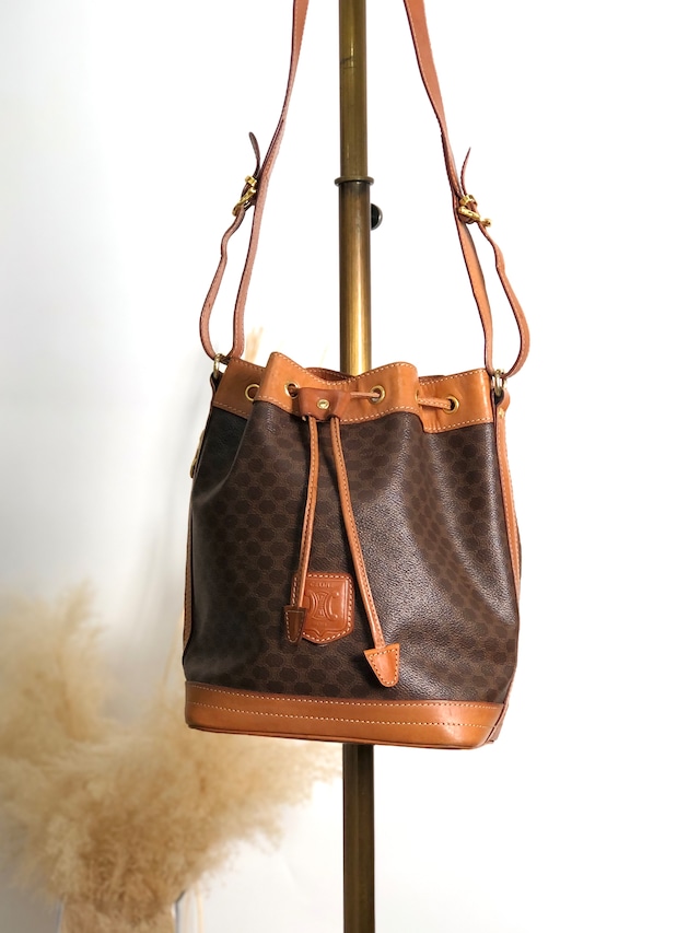 CELINE セリーヌ マカダム ショルダーバッグ ブラウン ブラゾン型押し PVC レザー 巾着 vintage ヴィンテージ オールド y4ma84