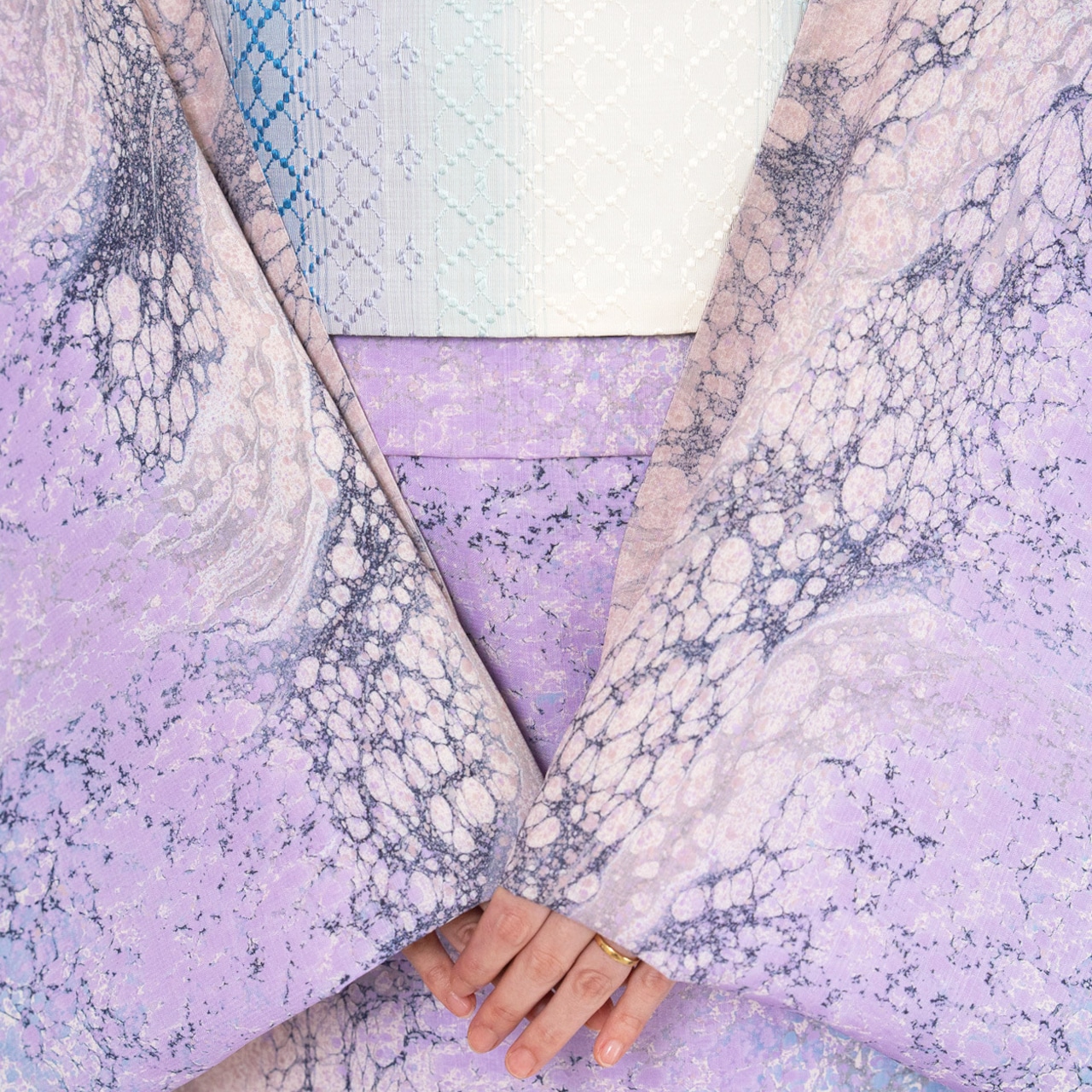 「月夜花風」ピーコック柄〜セオアルファ 浴衣・夏着物・単衣