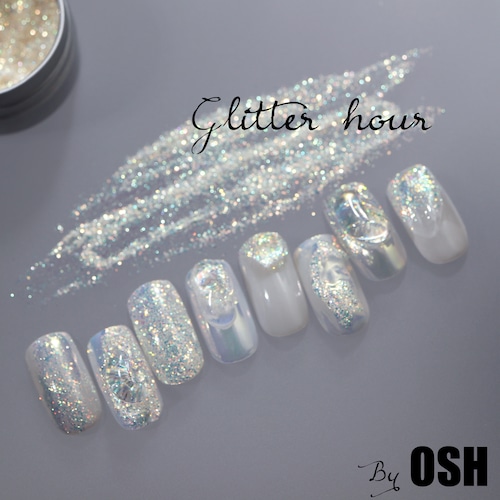 Glitter hour：11:00am