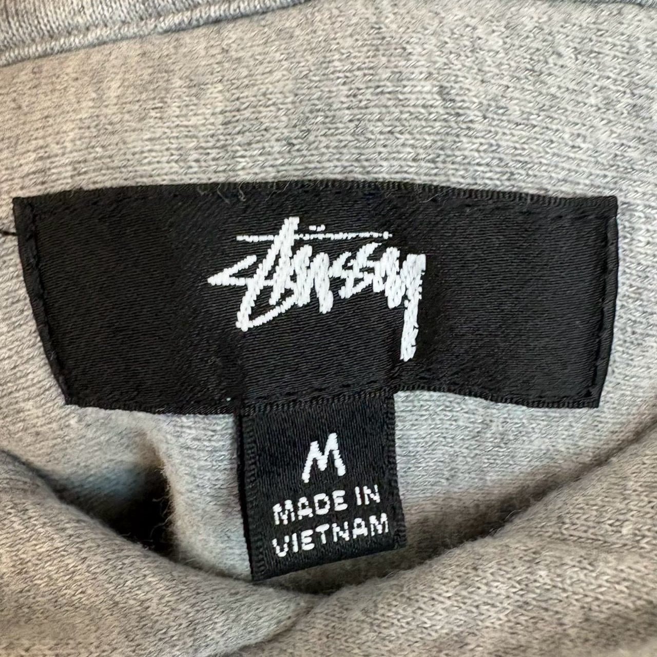 stussy ステューシー パーカー M センターロゴ 刺繍ロゴ | 古着屋SAKASHITA