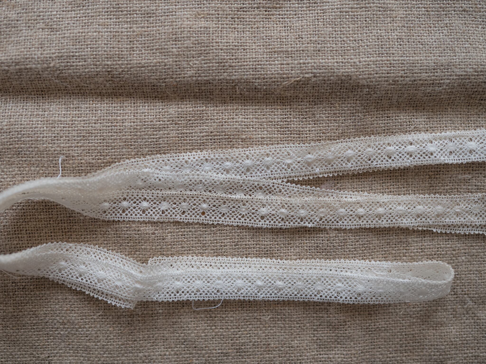 **お取り置き** フランス アンティークレース(E)