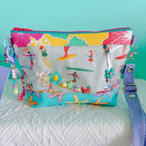 シャカシャカショルダーバック　ーサーファーガールー