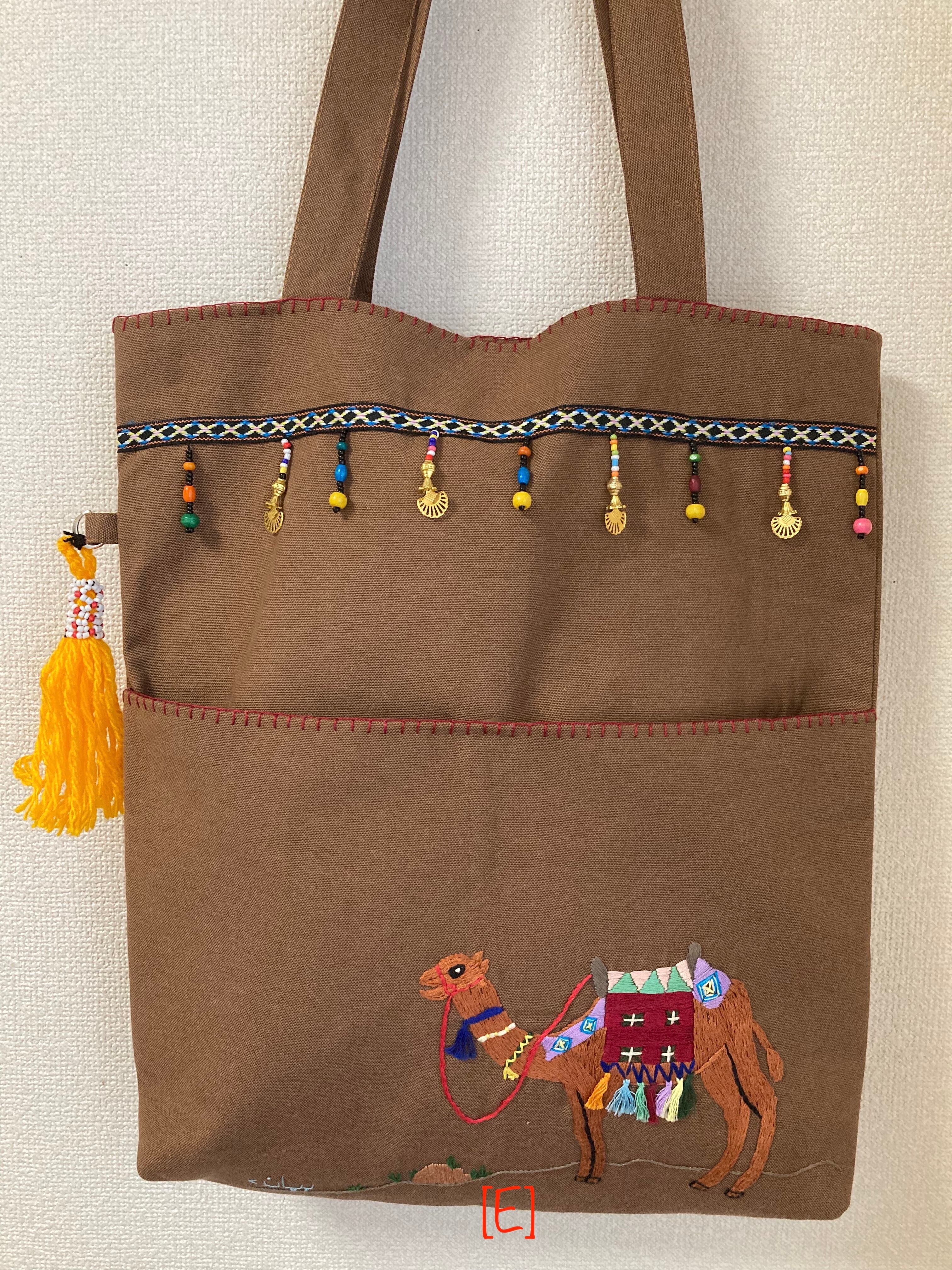 手刺繍トートバッグ ラクダ イブラワハイト Ibrawakhait