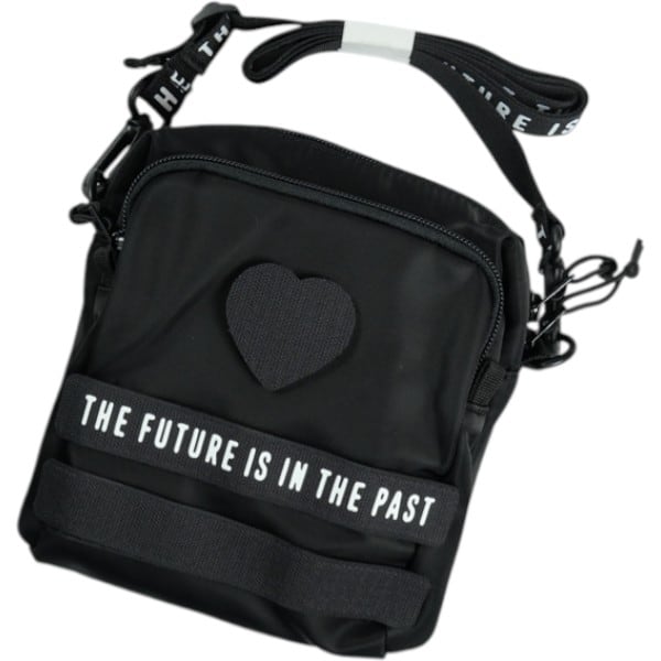 HUMAN MADE ブラックショルダーバッグ HUMAN MADE ブラックショルダーバッグ HUMAN MADE × VERDY 商品発売の