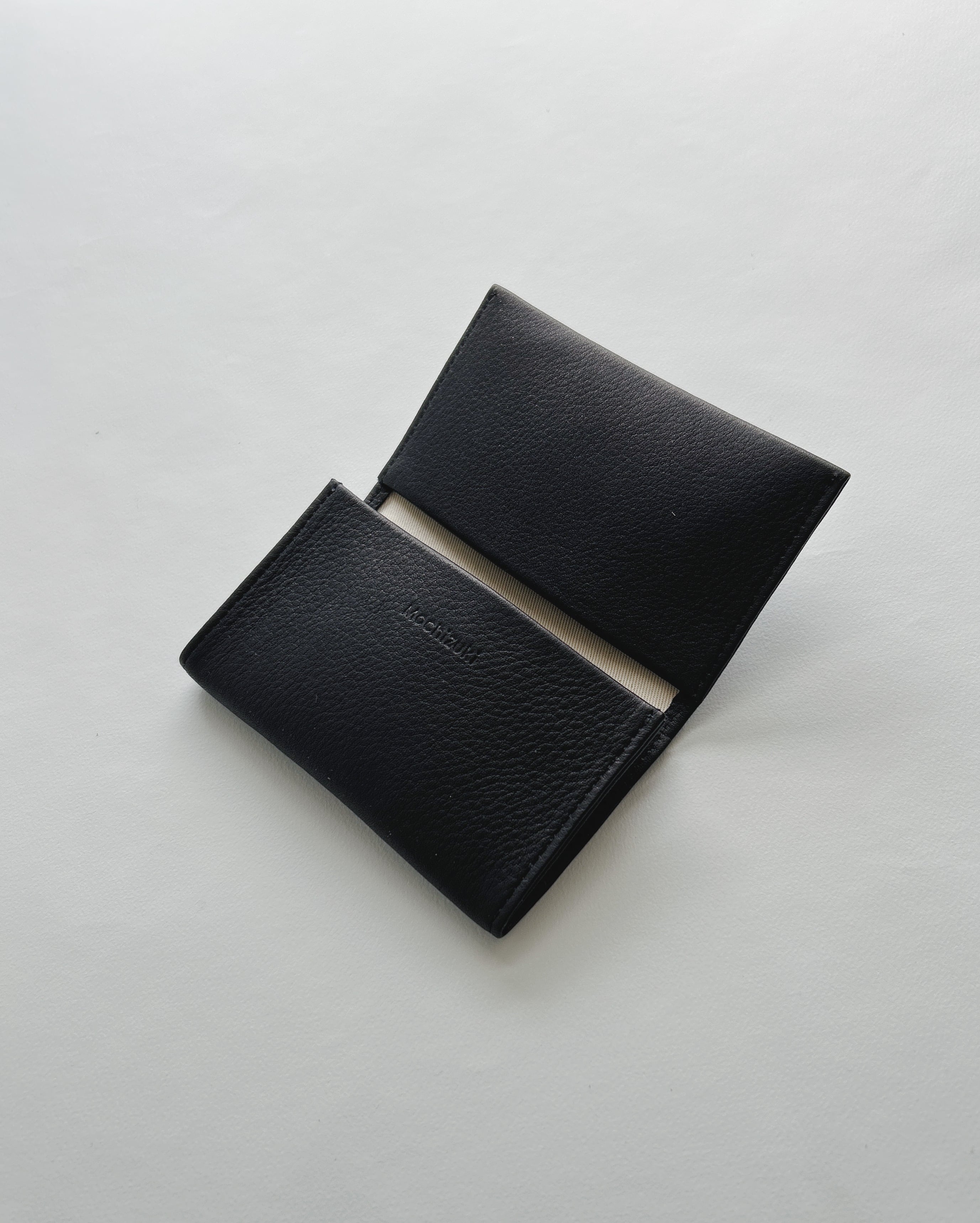 30枚収納【サステナブルレザー】薄マチ名刺入れ /革 レザー カード