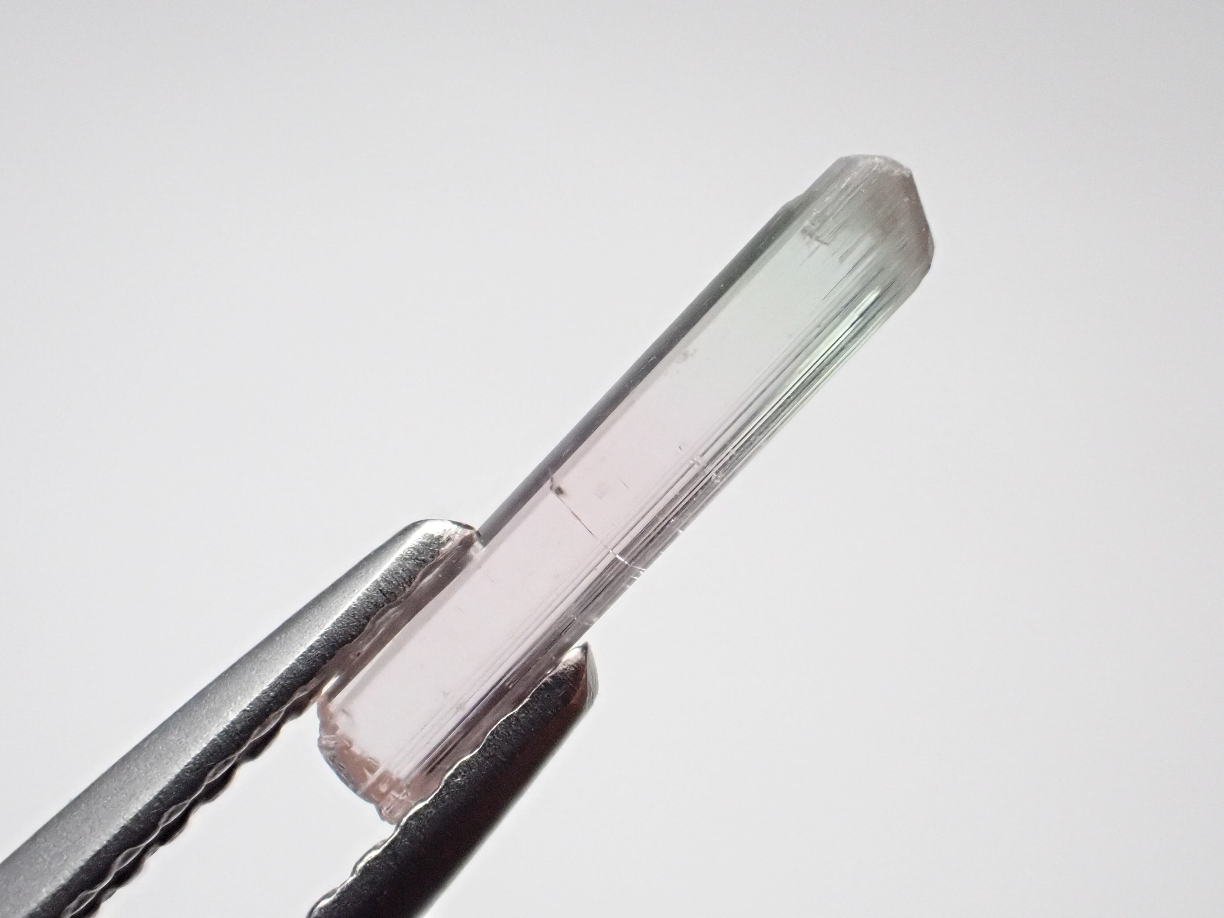 エルバイトトルマリン 結晶原石 アフガニスタン R4-6162 | MineralQuest
