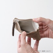 革のフラットポーチS KUDU