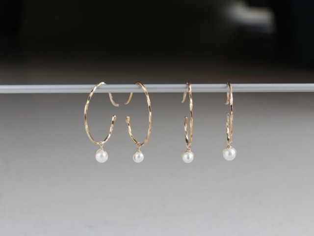 14kgf- Ovo pearl minimalist pierced earrings