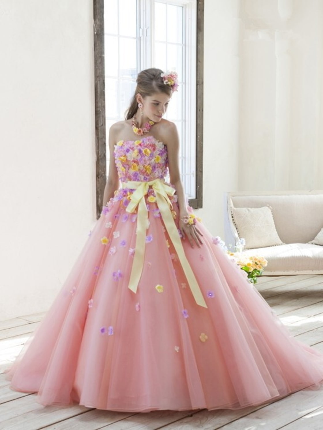 人気上昇！枝花刺繍 花嫁 結婚式 カラードレス 可愛い ピンク  