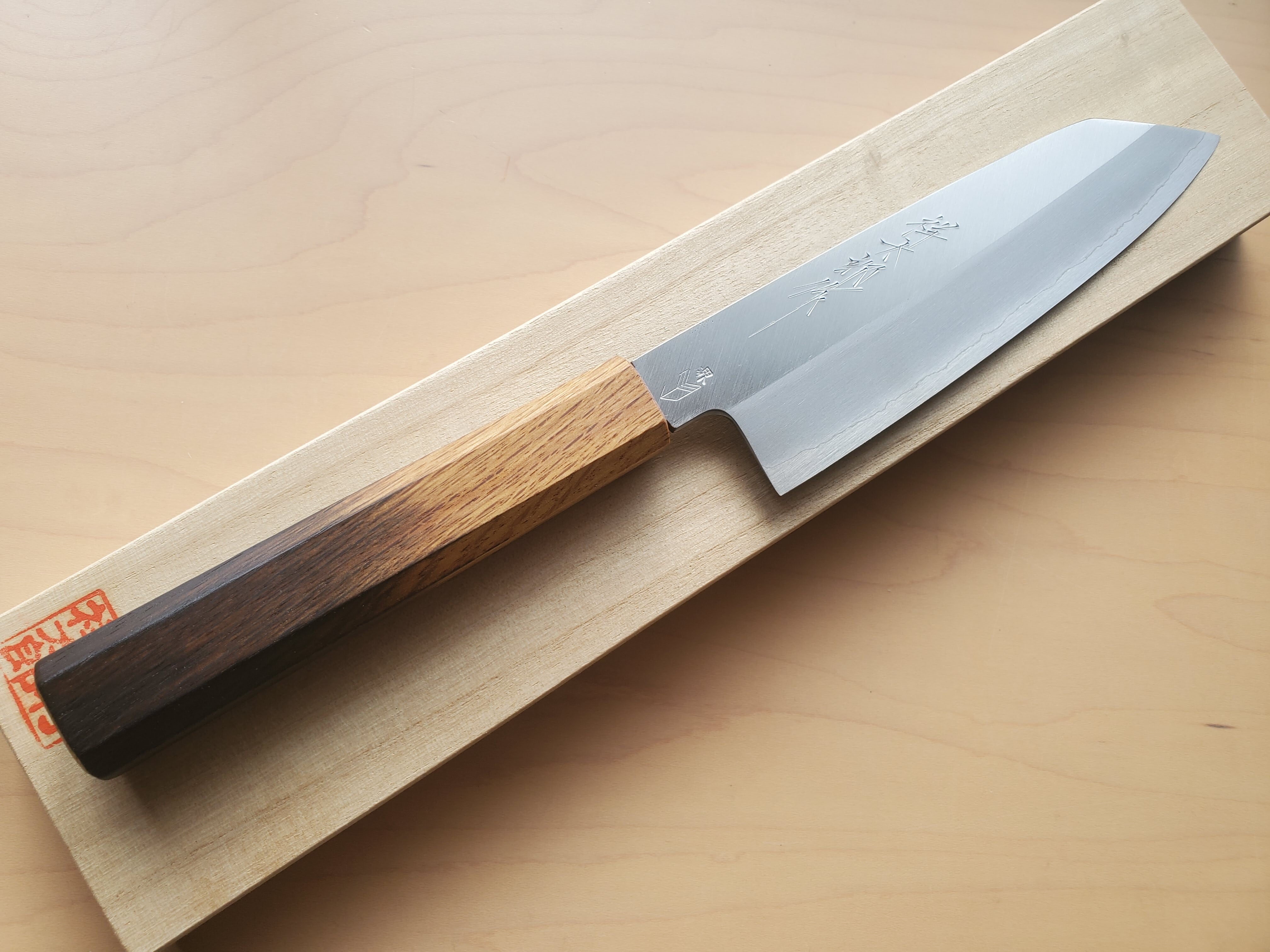 NO.01232 包丁　和包丁　両刃　先丸　玉鋼　墨流　鍛地　上研磨　未使用品 NO.01232 包丁 和包丁 両刃 先丸 玉鋼 墨流 鍛地 上研磨 未使用品 NO