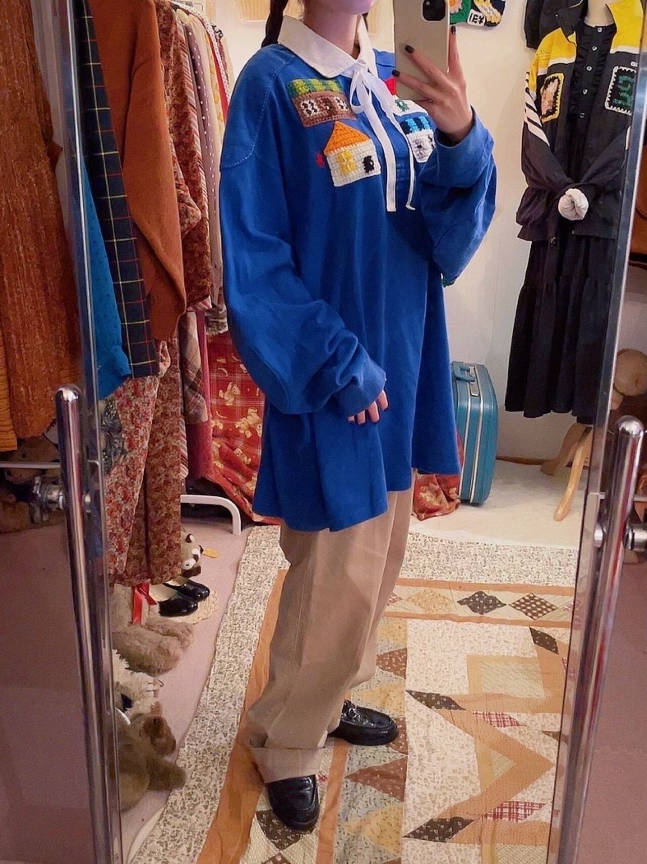 remake / house with the light on blue big polo shirt