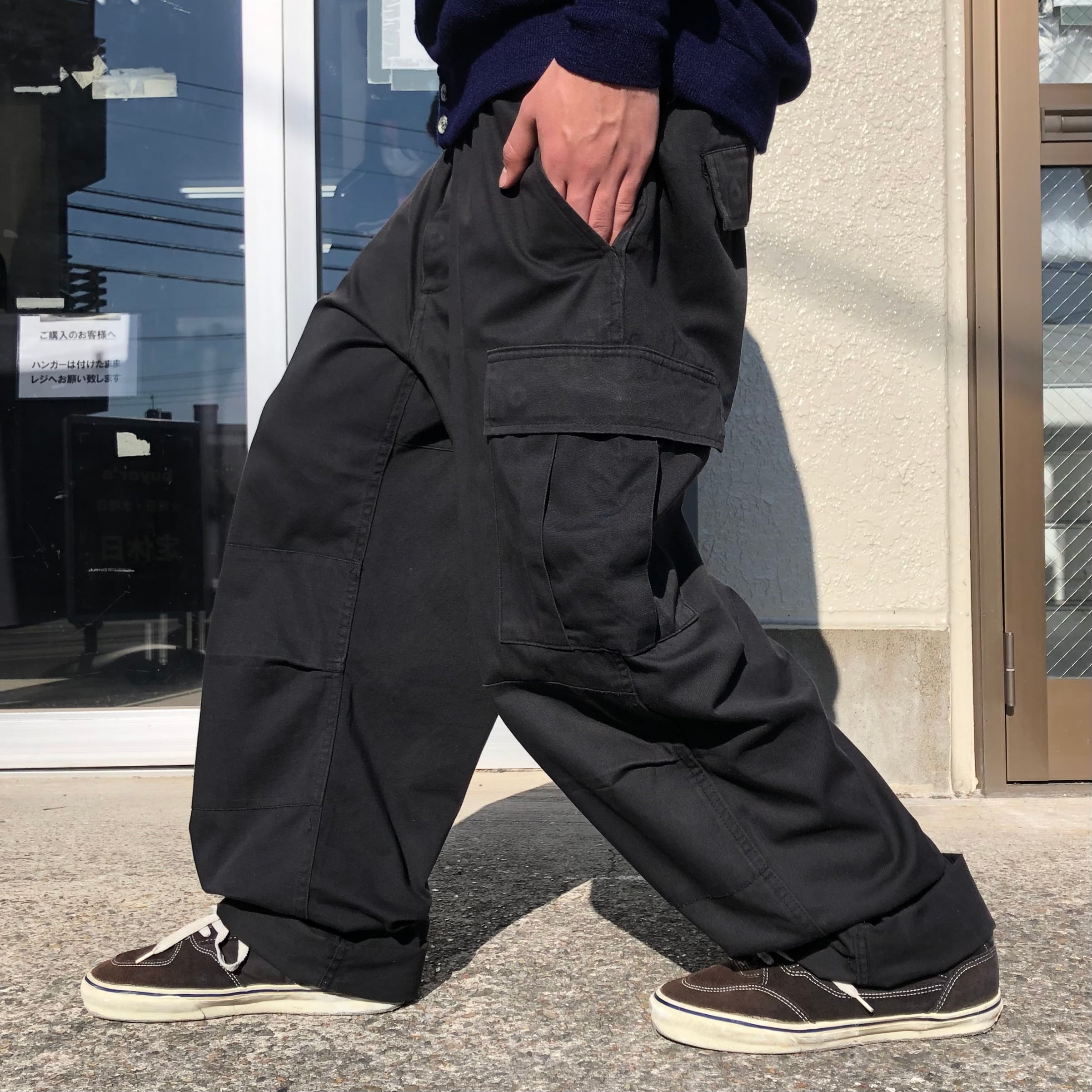 UK police Black cargo pants ダブルニー