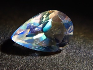マダガスカル産アンデシンラブラドライト 0.397ct