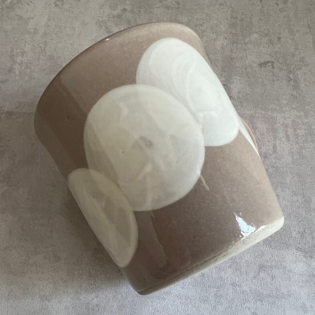 A2218 水玉つなぎマグ (ベージュ） | KANESAN1893