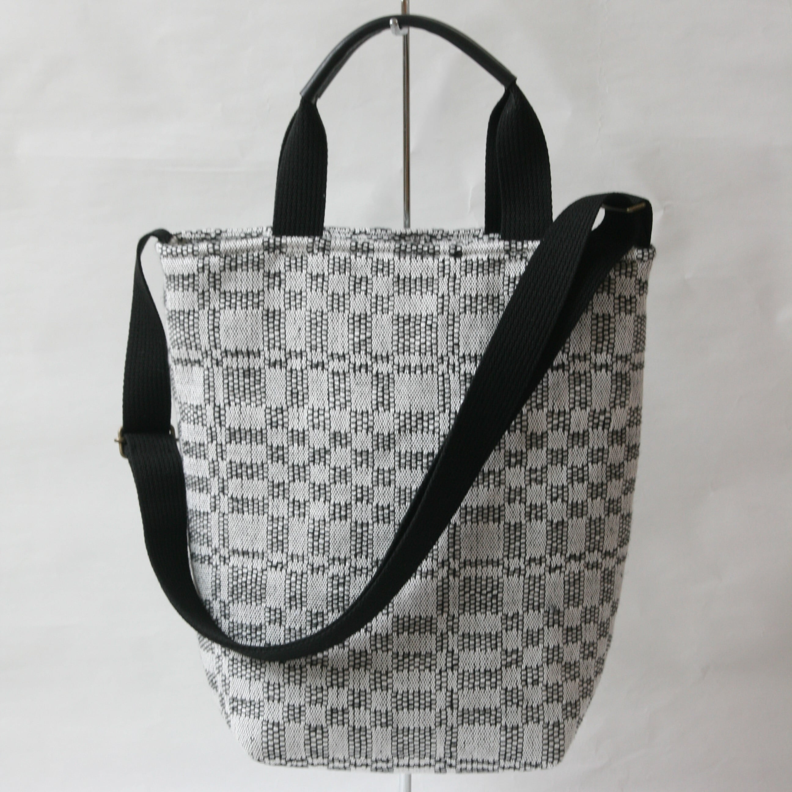 7b256d4c5de4fad2baf3d914de5ac6