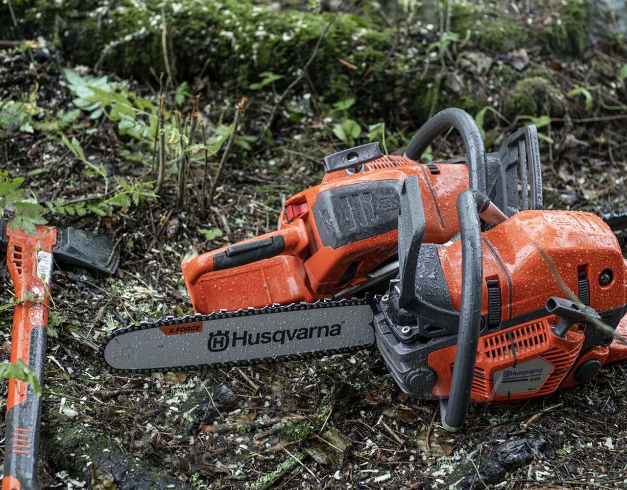 中古ジャンク品!! Husqvarnaエンジンチェーンソー 42 ガイドバー無し 