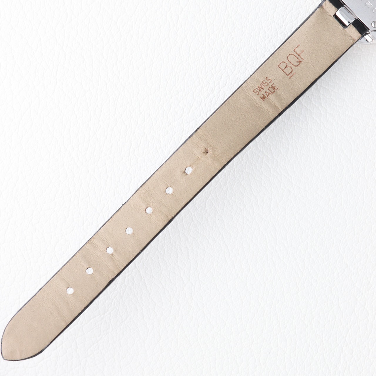 カルティエ ベニュワールフラット WG