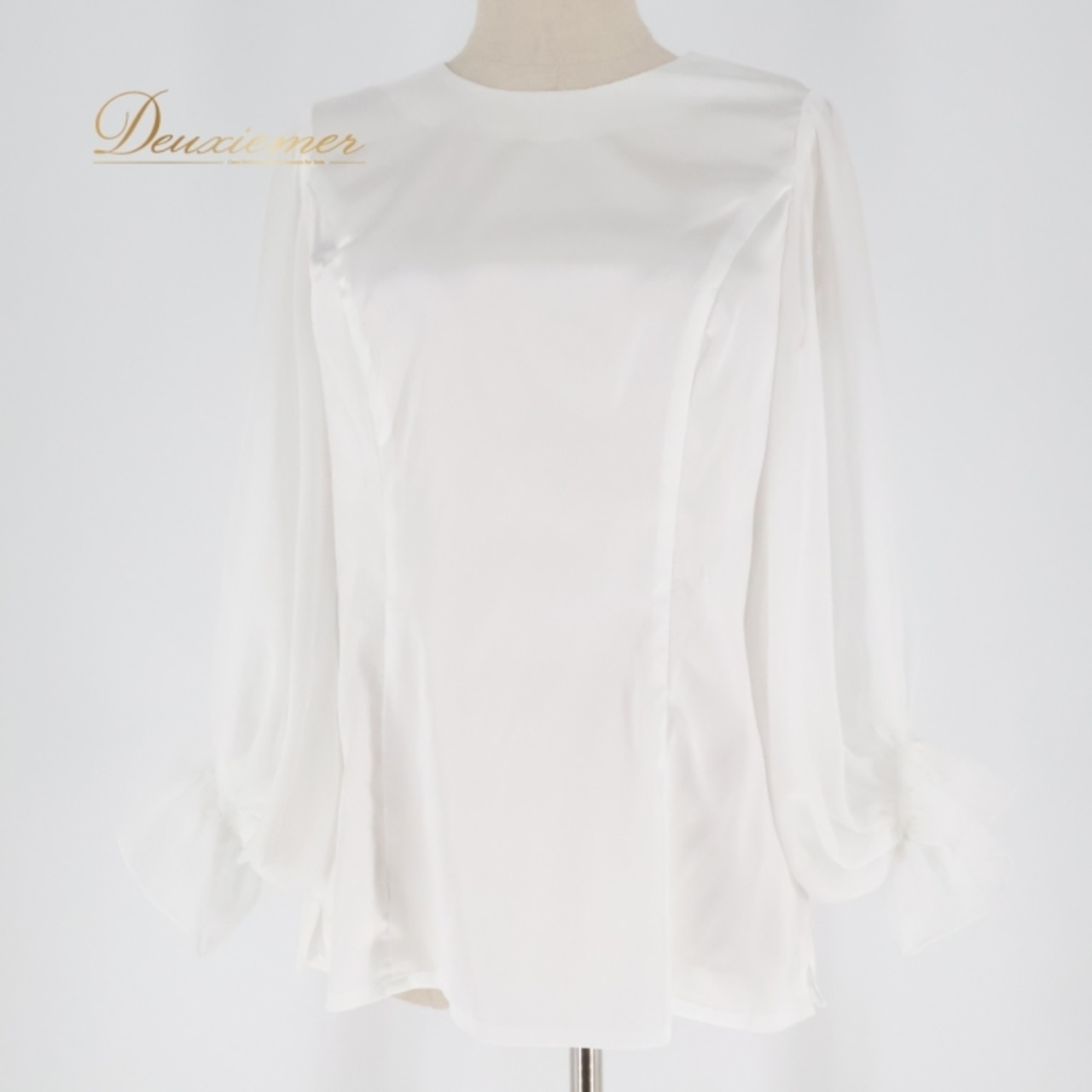 フラダンス 衣装 トップス ブラウス ホワイト系 アレミティ 日本製 サテン チュール AREMITI 真っ白 無地 シンプル フリル袖 透け感 光沢感 ハワイアン アロハ フラ ダンス レッスン 練習 かわいい おしゃれ 上品 フラダンス衣装 ダンスウェア エレガント トップスコーデ 透け感デザイン セットアップ おしゃれ着 高級感 チュールデザイン レディース 白色 スタイリッシュ お洒落