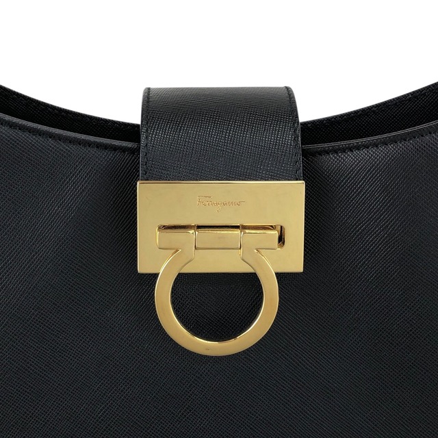 Salvatore Ferragamo サルヴァトーレ フェラガモ ショルダーバッグ ブラック ガンチーニ レザー ワンショルダー vintage ヴィンテージ オールド kz7n2r