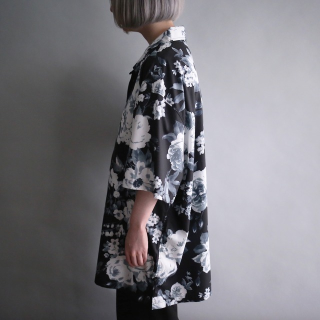 monotone art flower pattern big h/s open collar shirt