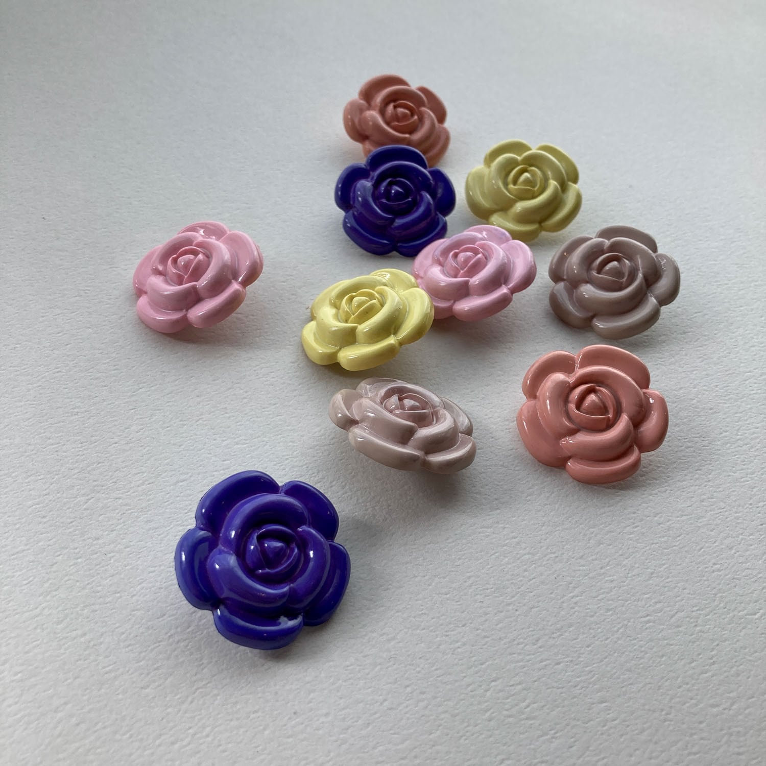 再入荷〉くすみカラーバラボタンM（24mm） | Dua-アクセサリーパーツ