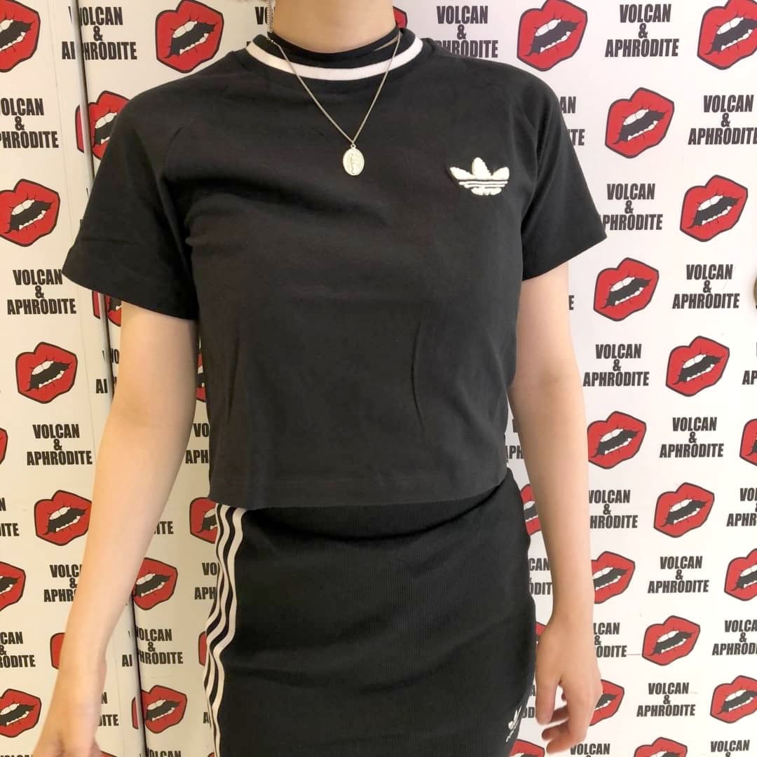 ❤︎❤︎❤︎　黒38 adidas】クロップドTシャツ(ふわもこロゴ) | VOLCAN&APHRODITE
