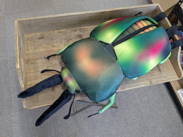 ニジイロクワガタリュック