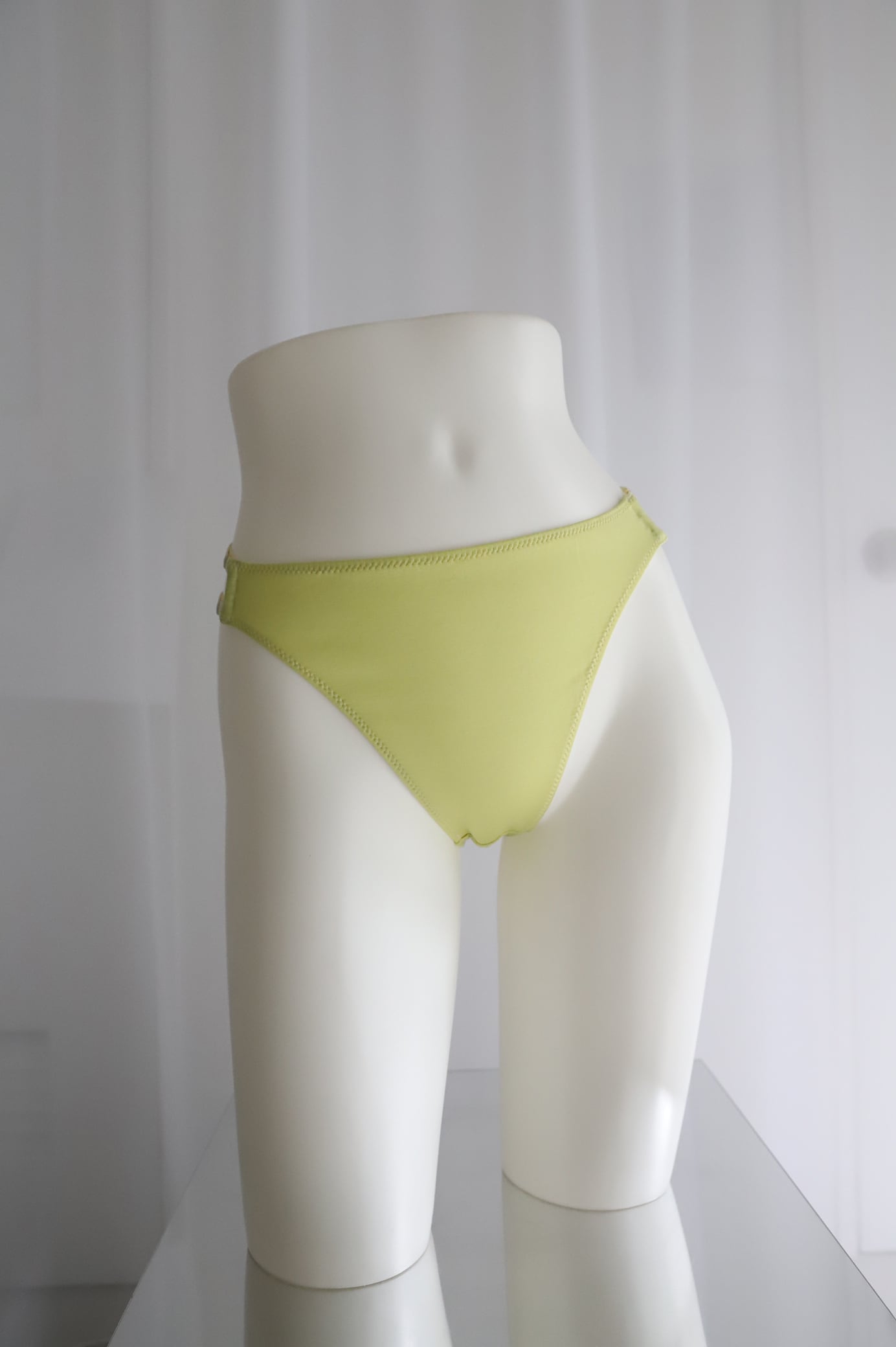 サイドストラップショーツ | GEMINItale