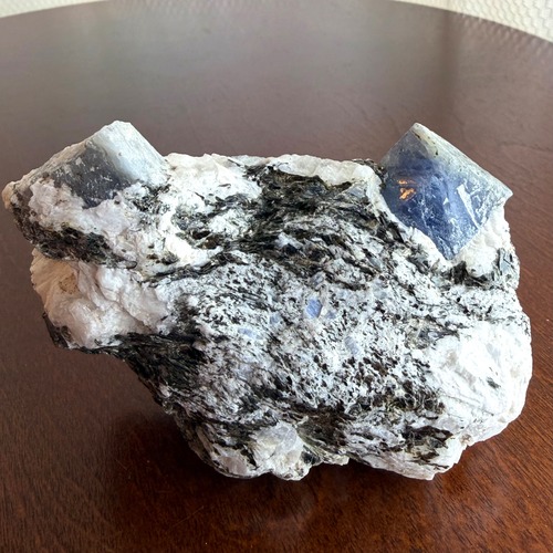 サファイア / アルバイト / マイカ【Sapphire with Albite & Mica】ネパール産